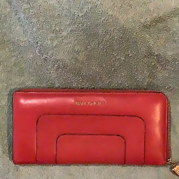 Authentic Excellent Condition Bvlgari Red Leather Wallet w/Inclusions - Picture 3 of 8